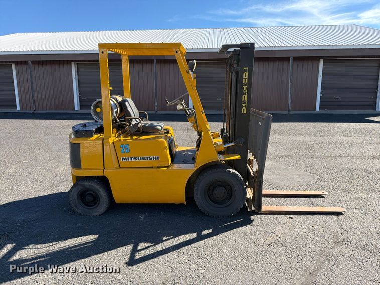 image for item EA0556 Mitsubishi FG25 forklift