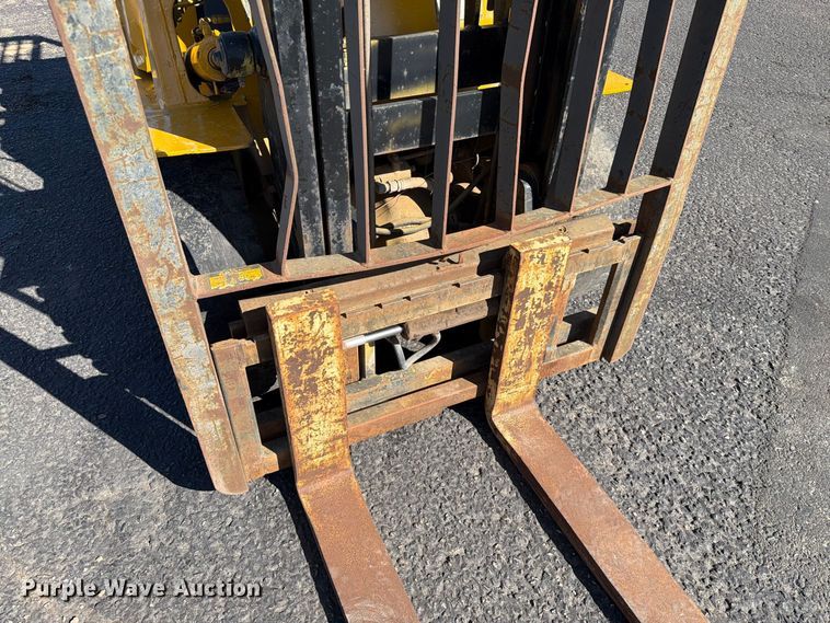 image for item EA0556 Mitsubishi FG25 forklift