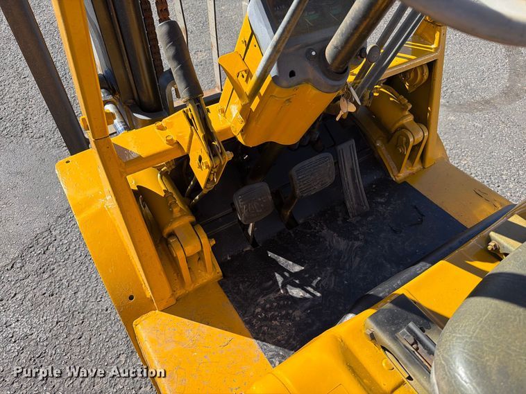 image for item EA0556 Mitsubishi FG25 forklift