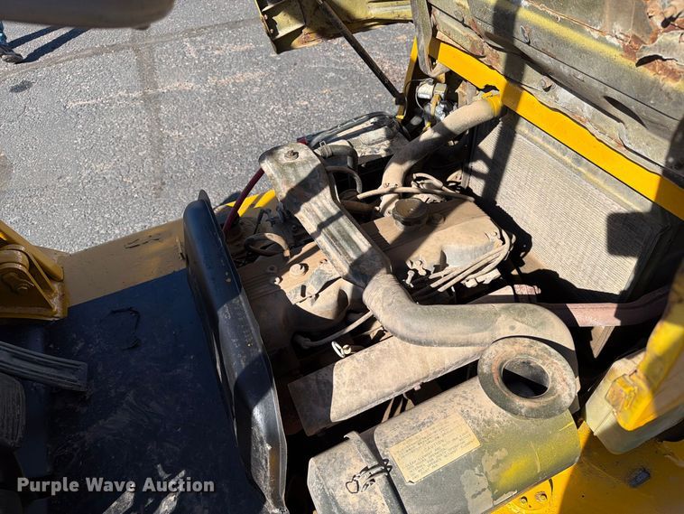 image for item EA0556 Mitsubishi FG25 forklift