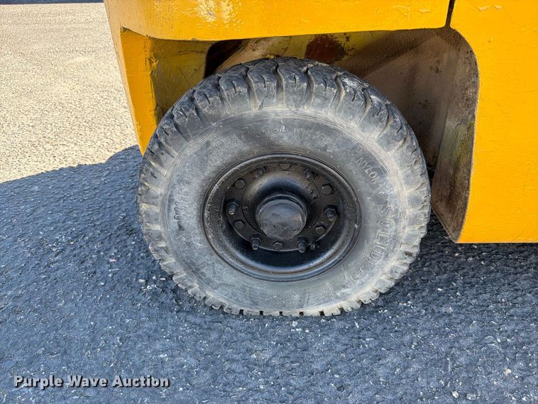 image for item EA0556 Mitsubishi FG25 forklift