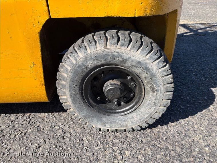 image for item EA0556 Mitsubishi FG25 forklift