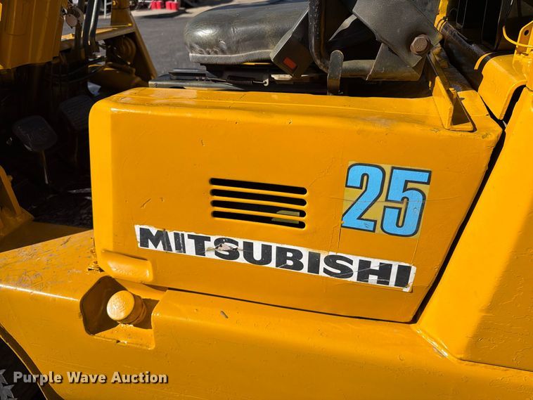 image for item EA0556 Mitsubishi FG25 forklift