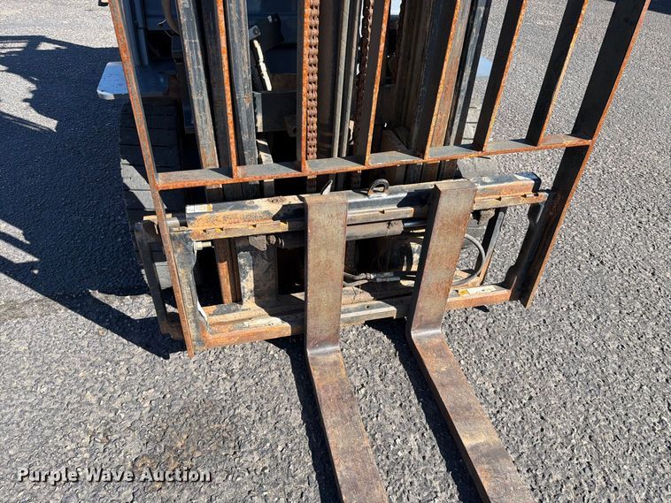 image for item EA0557 Toyota 8FGU25 forklift
