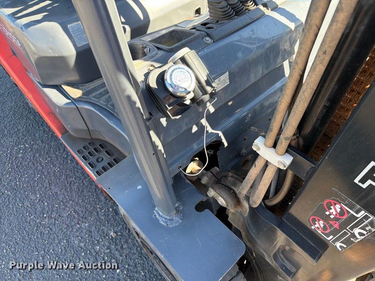image for item EA0557 Toyota 8FGU25 forklift