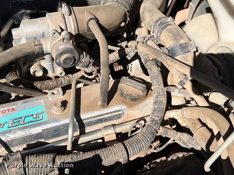 image for item EA0557 Toyota 8FGU25 forklift