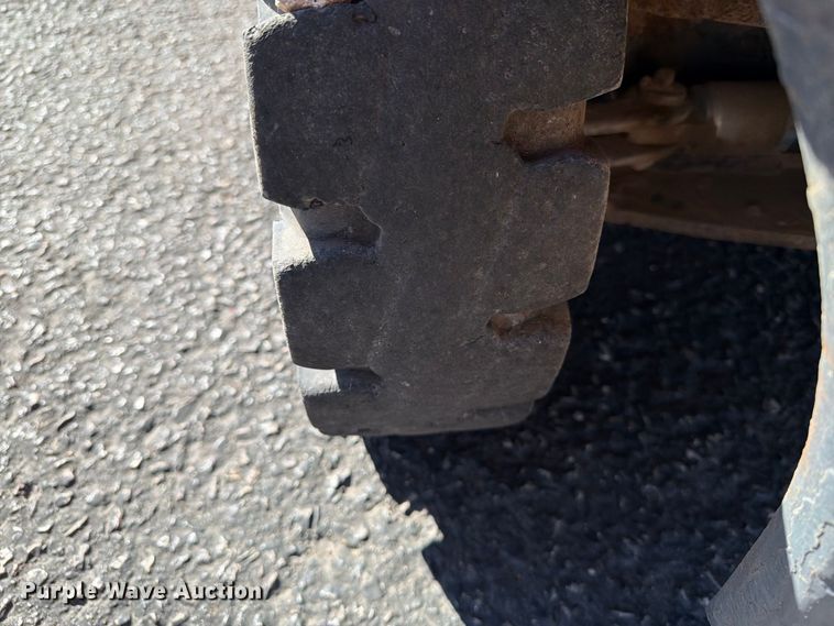 image for item EA0557 Toyota 8FGU25 forklift