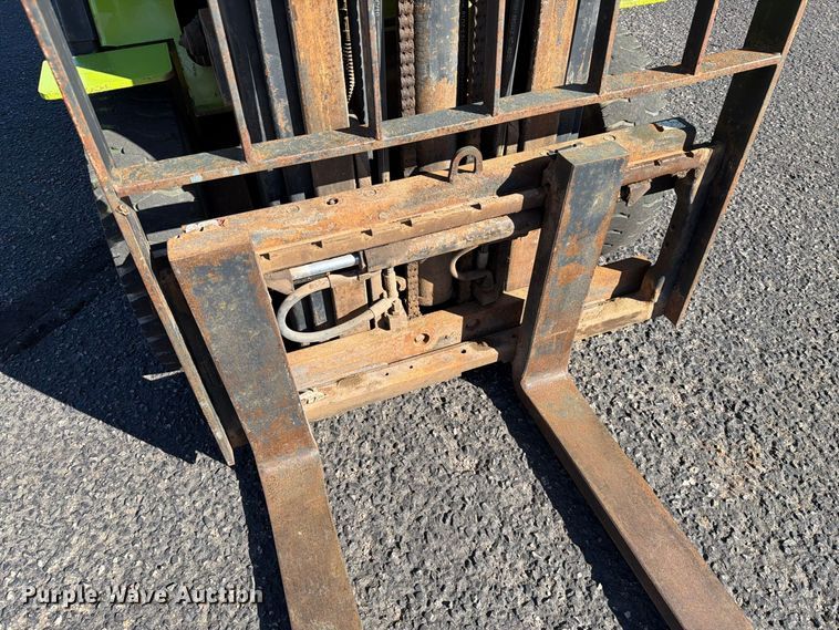 image for item EA0558 Clark CMP 15 