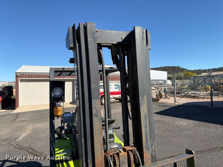 image for item EA0558 Clark CMP 15 