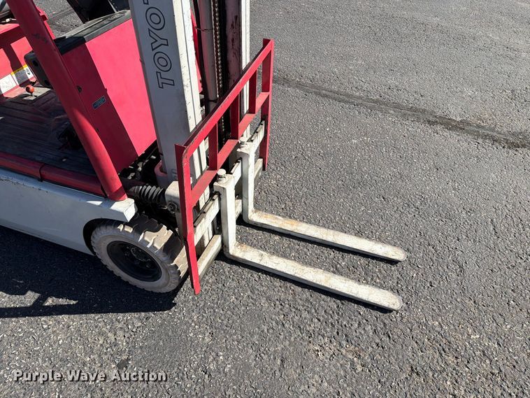 image for item EA0559 Toyota 3FBKL7 forklift