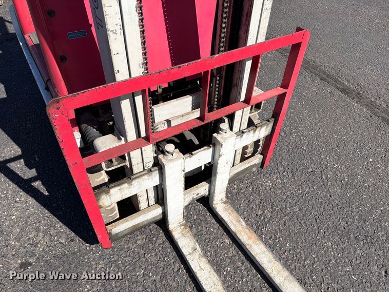 image for item EA0559 Toyota 3FBKL7 forklift