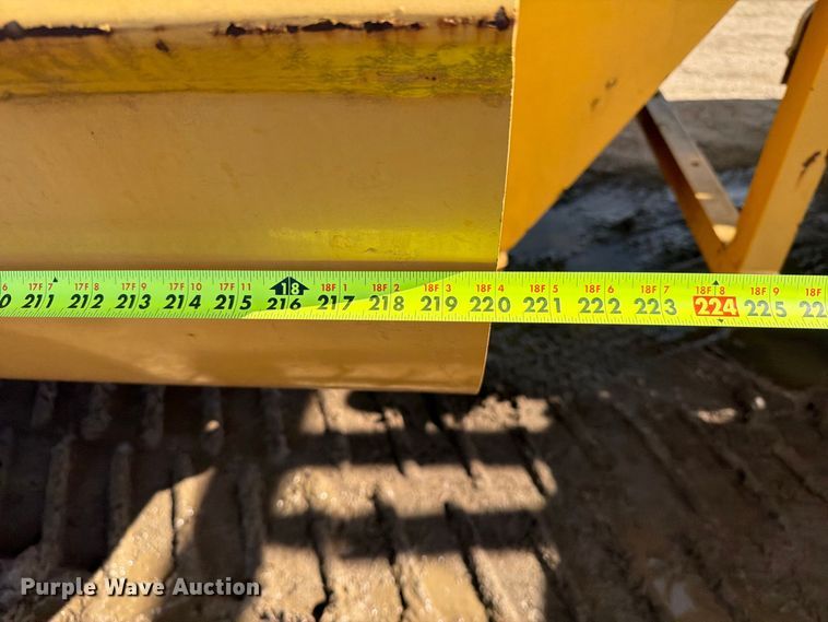 image for item EA0560 1968 Terex TS24 water wagon