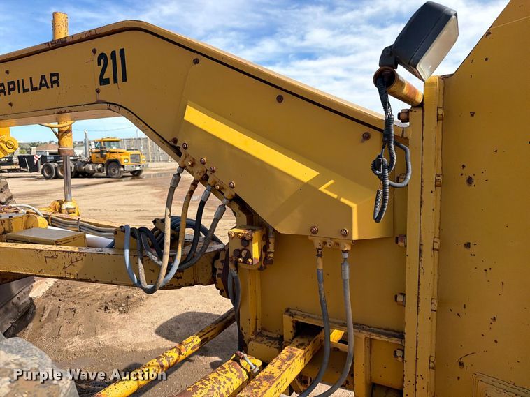 image for item EA0562 1978 Caterpillar 16G motor grader