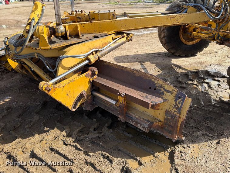 image for item EA0562 1978 Caterpillar 16G motor grader