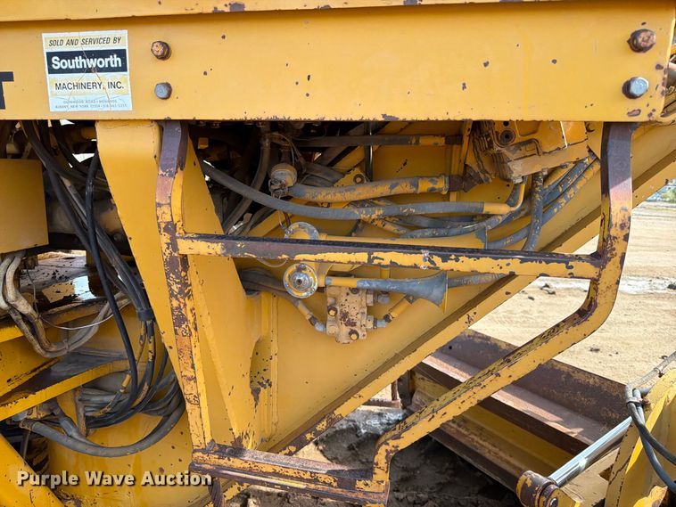 image for item EA0562 1978 Caterpillar 16G motor grader