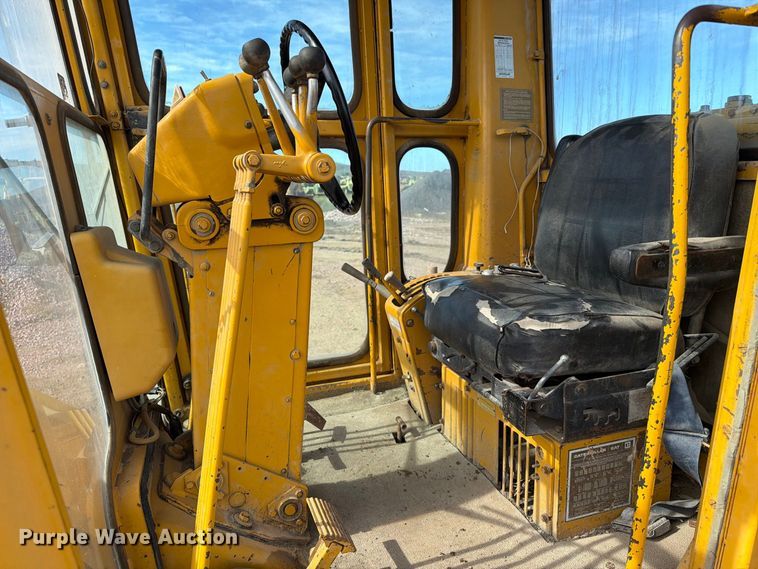 image for item EA0562 1978 Caterpillar 16G motor grader