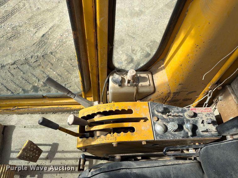 image for item EA0562 1978 Caterpillar 16G motor grader