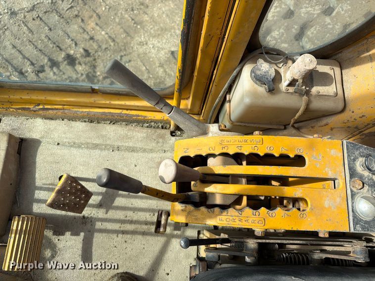 image for item EA0562 1978 Caterpillar 16G motor grader