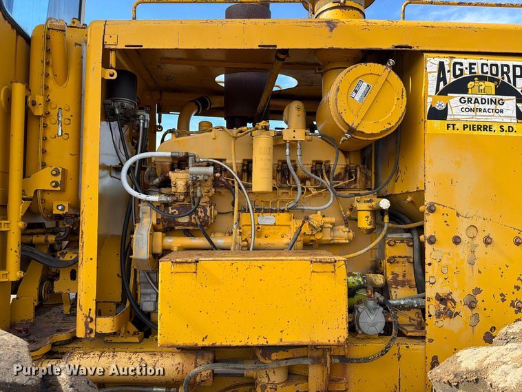 image for item EA0562 1978 Caterpillar 16G motor grader