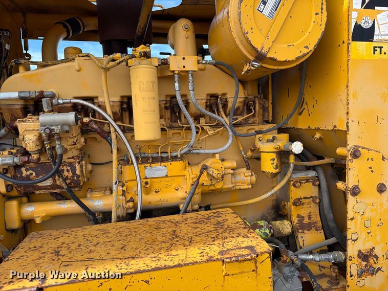 image for item EA0562 1978 Caterpillar 16G motor grader