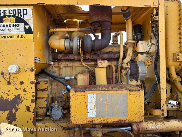 image for item EA0562 1978 Caterpillar 16G motor grader