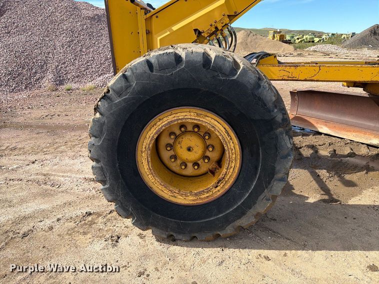 image for item EA0562 1978 Caterpillar 16G motor grader