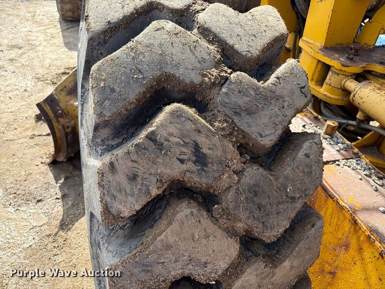 image for item EA0562 1978 Caterpillar 16G motor grader