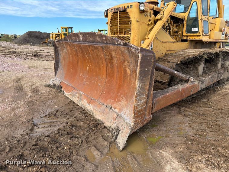 image for item EA0563 1971 Caterpillar D9G dozer