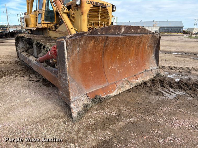 image for item EA0563 1971 Caterpillar D9G dozer