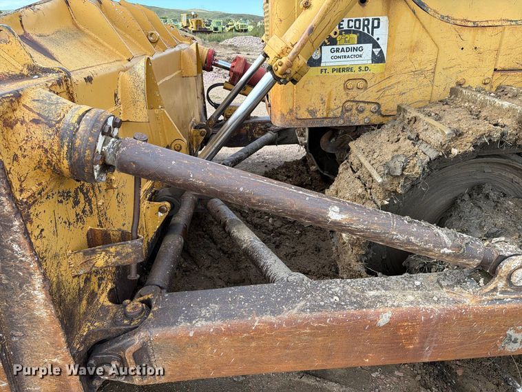 image for item EA0563 1971 Caterpillar D9G dozer
