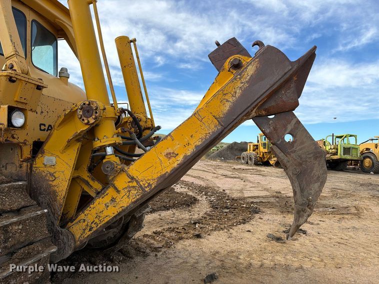 image for item EA0563 1971 Caterpillar D9G dozer
