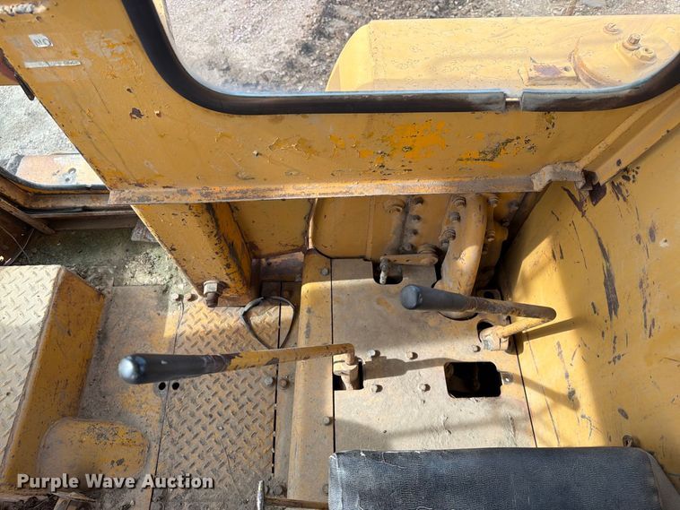 image for item EA0563 1971 Caterpillar D9G dozer
