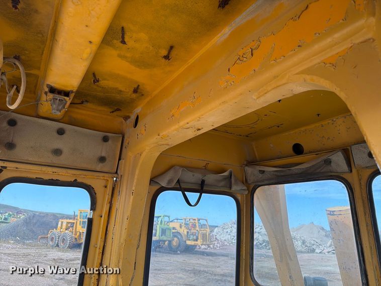 image for item EA0563 1971 Caterpillar D9G dozer