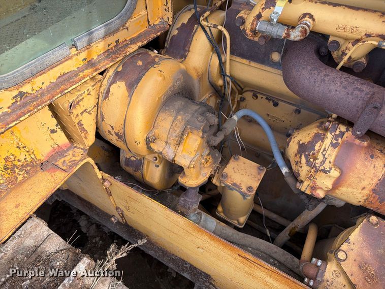 image for item EA0563 1971 Caterpillar D9G dozer