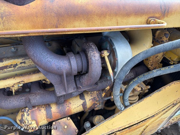 image for item EA0563 1971 Caterpillar D9G dozer