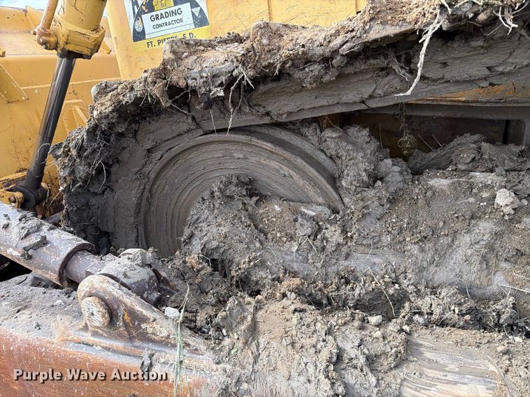 image for item EA0563 1971 Caterpillar D9G dozer