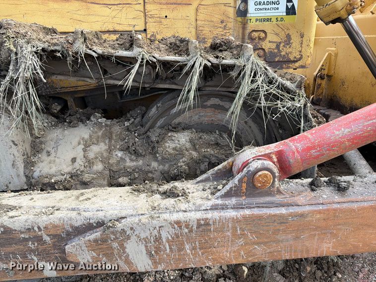 image for item EA0563 1971 Caterpillar D9G dozer