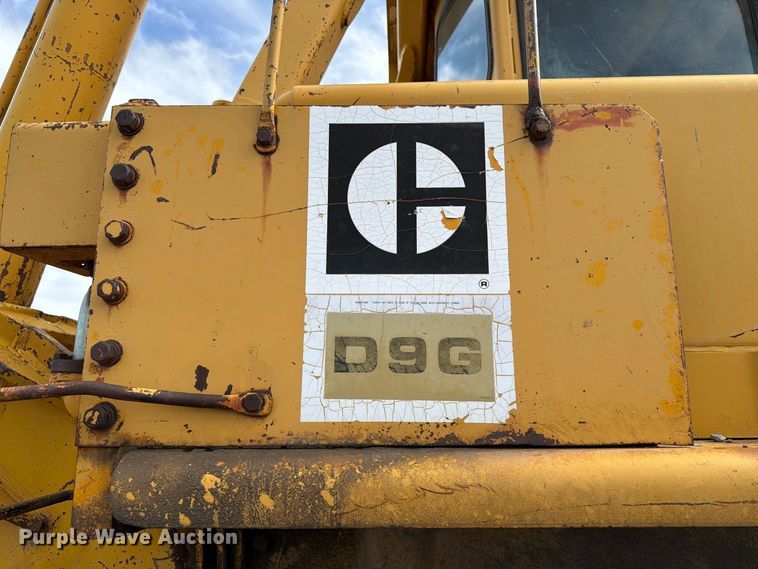 image for item EA0563 1971 Caterpillar D9G dozer