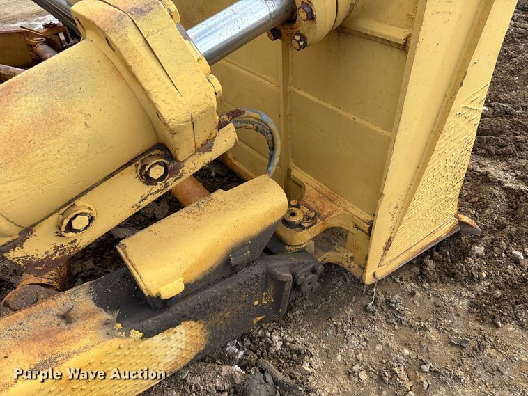 image for item EA0564 Caterpillar D9G dozer