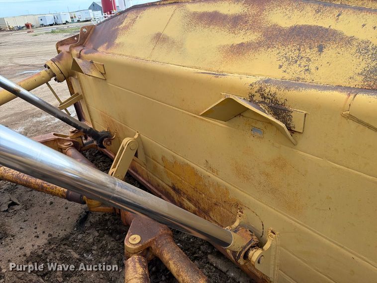image for item EA0564 Caterpillar D9G dozer