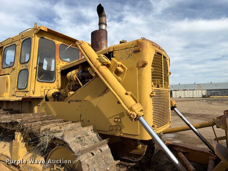 image for item EA0564 Caterpillar D9G dozer