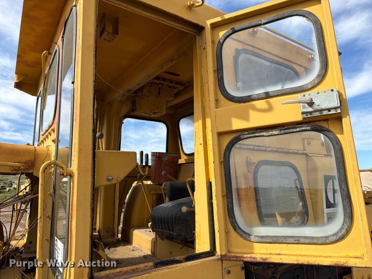 image for item EA0564 Caterpillar D9G dozer
