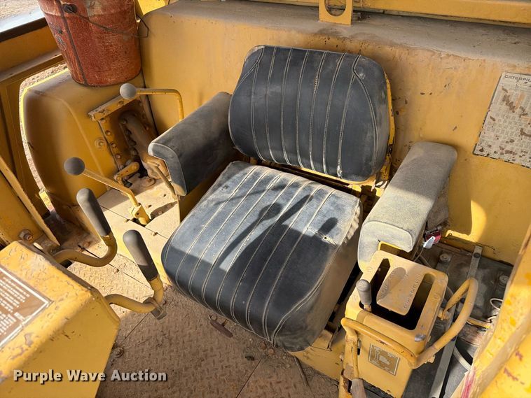 image for item EA0564 Caterpillar D9G dozer