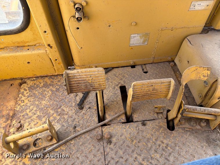 image for item EA0564 Caterpillar D9G dozer