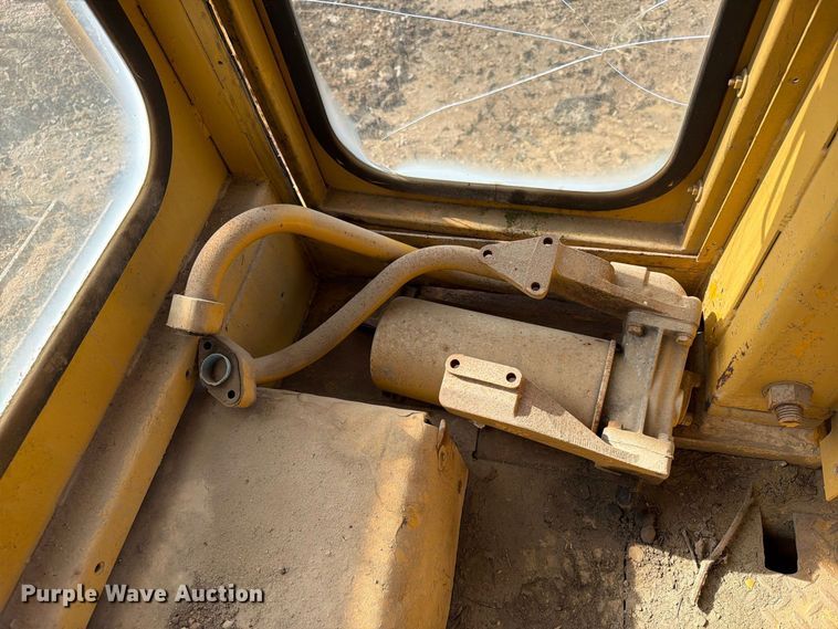 image for item EA0564 Caterpillar D9G dozer
