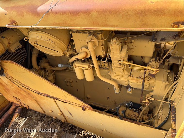 image for item EA0564 Caterpillar D9G dozer