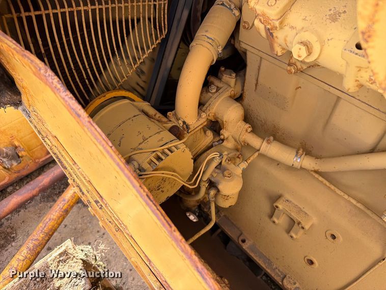 image for item EA0564 Caterpillar D9G dozer