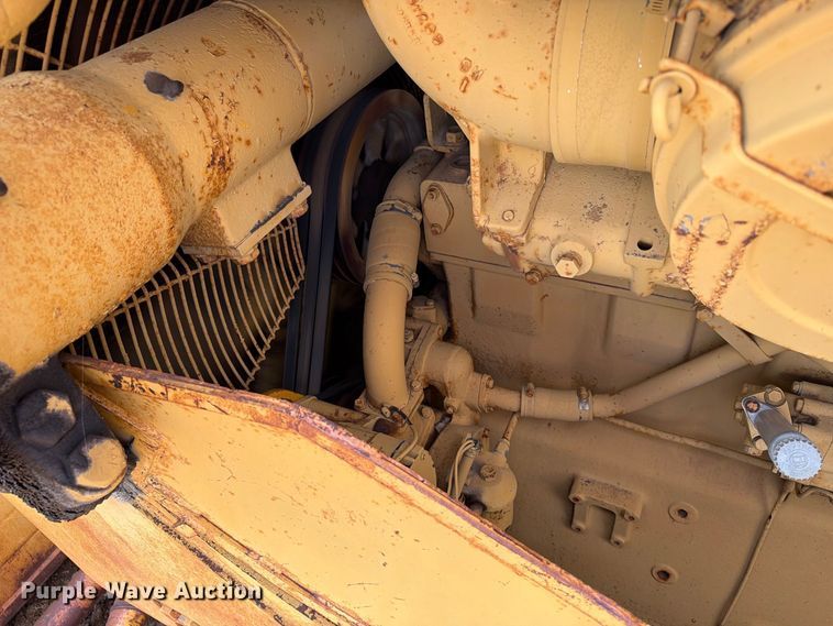 image for item EA0564 Caterpillar D9G dozer