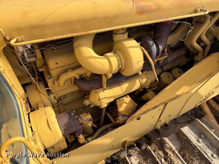 image for item EA0564 Caterpillar D9G dozer