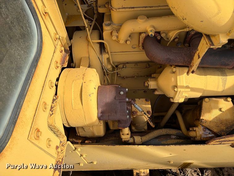 image for item EA0564 Caterpillar D9G dozer